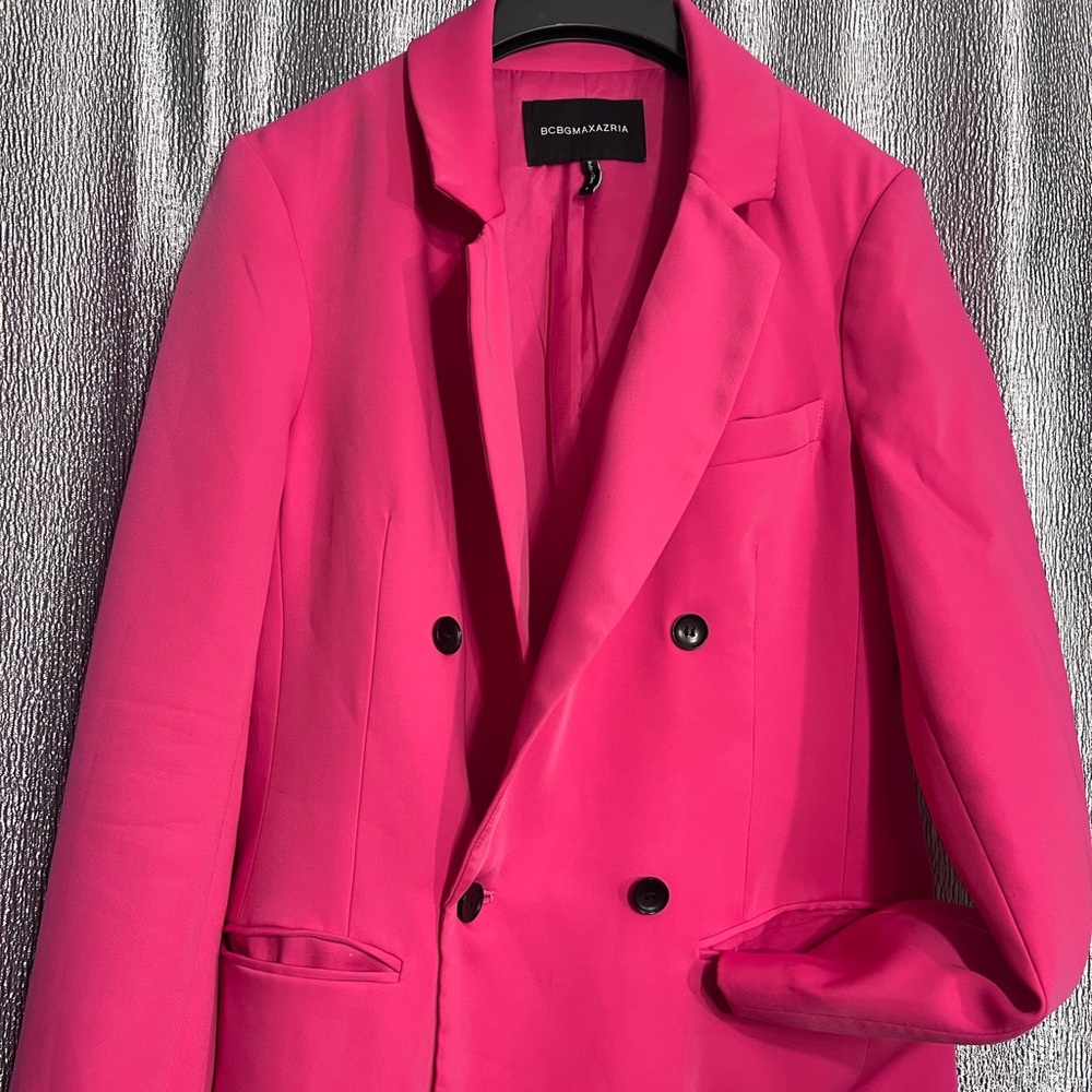 Holiday Pink BCBG Blazer 💯